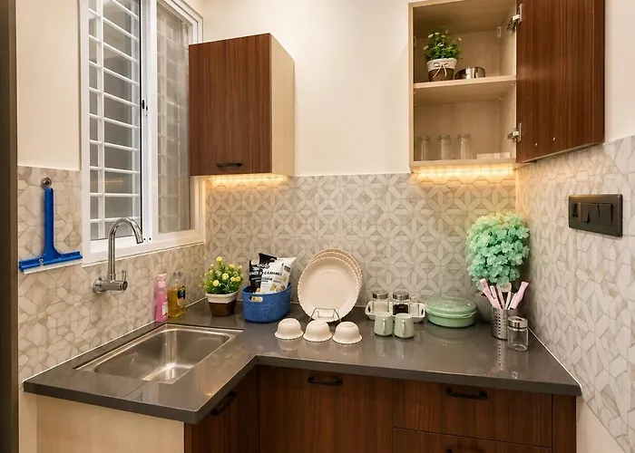 Premium 1Bhk Near Vijay Nagar & Bombay Hospital