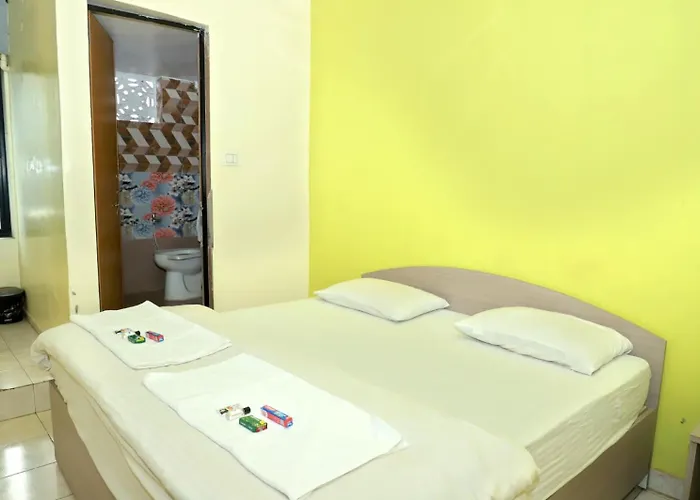 Aadarsh Guest House