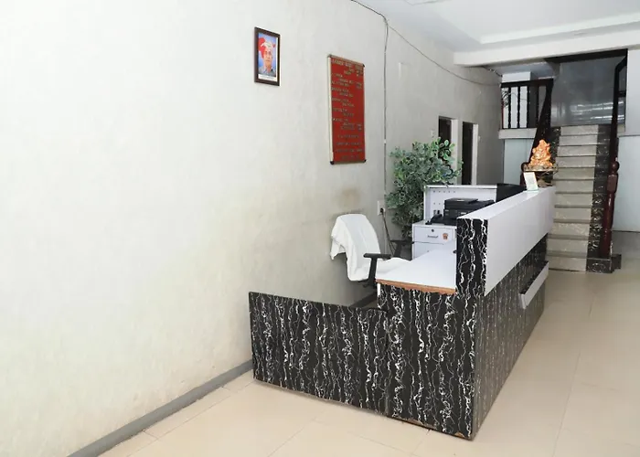 Aadarsh Guest House
