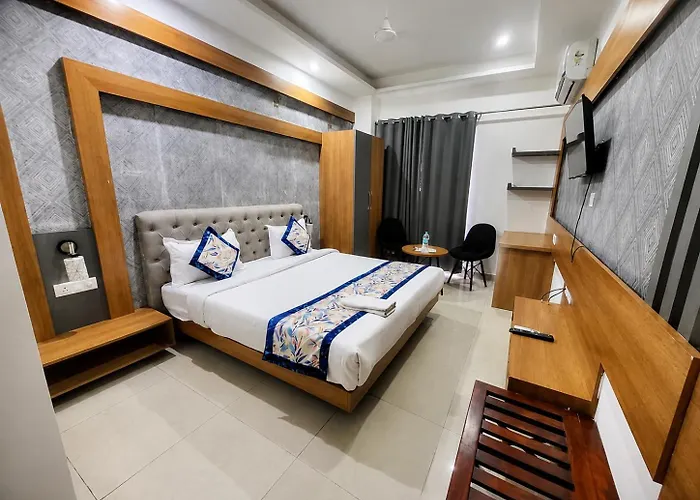 Hotel Elena Crown