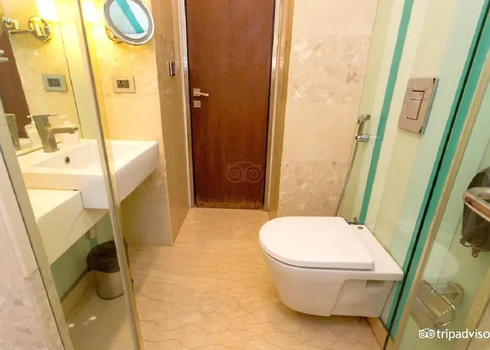 Residency Hotel Fort Mumbai