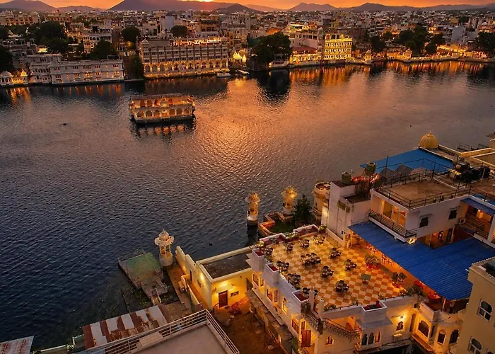 Hotel Devraj Niwas On Lake Pichola Udaipur