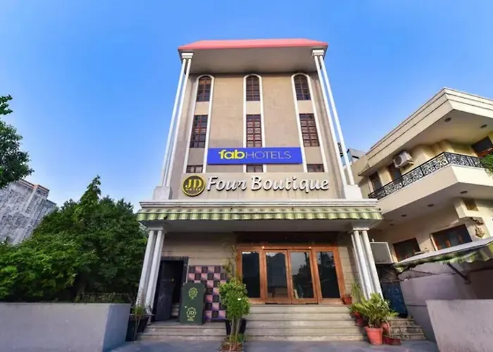 Collection O Hotel Four Boutique
