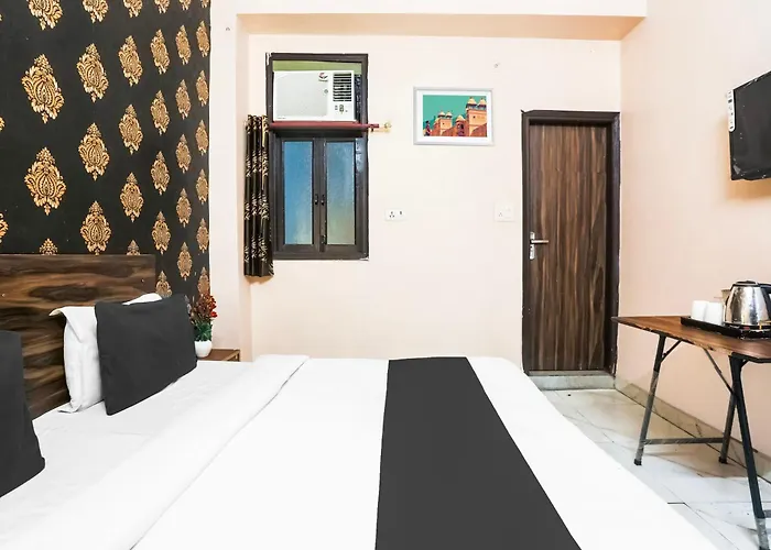 Super Hotel O Downtown Uttam Nagar Formerly Town Plaza