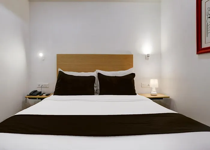 Super Townhouse Akota Vadodara
