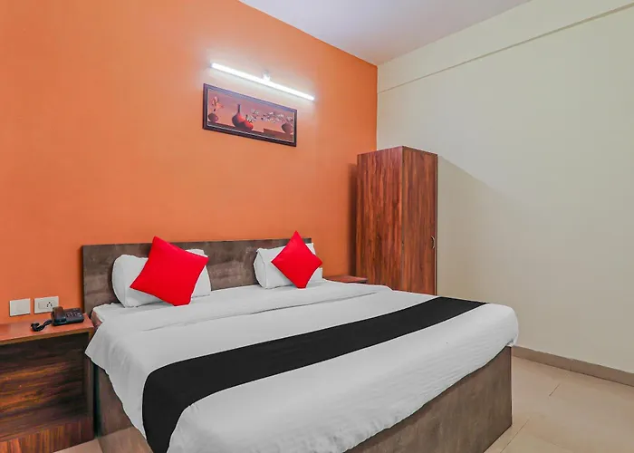 Hotel O Gomti Nagar Near Malhaur Railway Station
