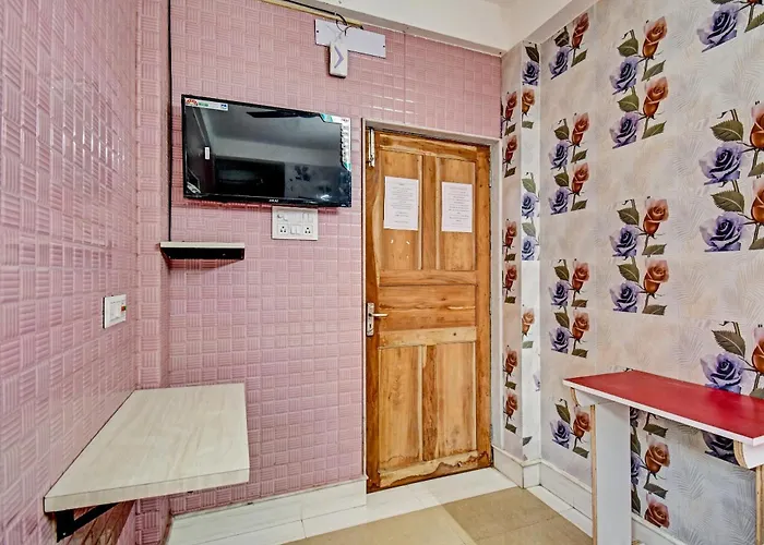 Hotel O New Rainbow Palace Kolkata