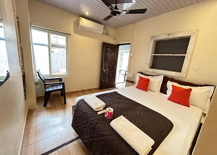 Temple View Guest House Hampi