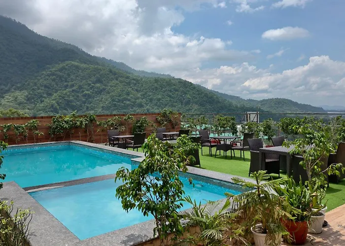 Hotel Divine Lakshmi Ganga Rishikesh