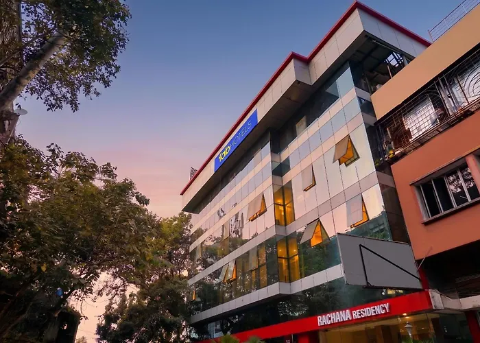 Fabhotel Rachana Residency - Nr Shivaji Nagar Metro Station Pune