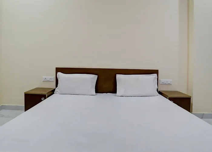 Hotel O Park Inn Guest House