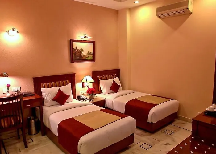 Hotel Florence Inn, Karol Bagh, New Delhi, 2 Min From Metro