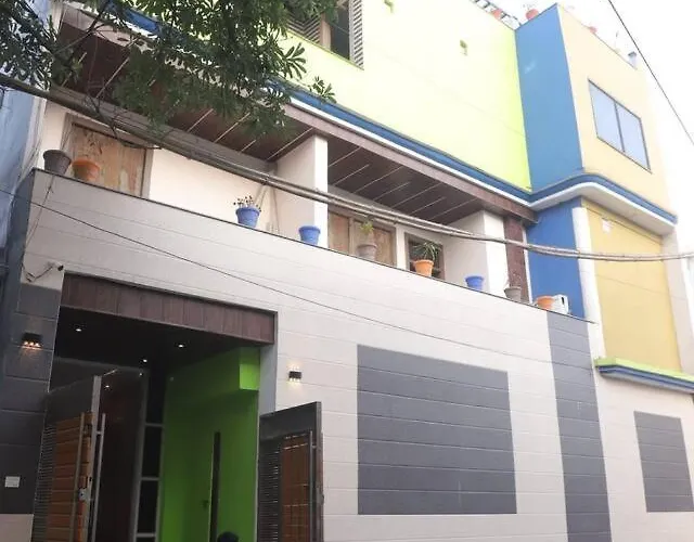 Cozy One-Room Rental In Aligarh