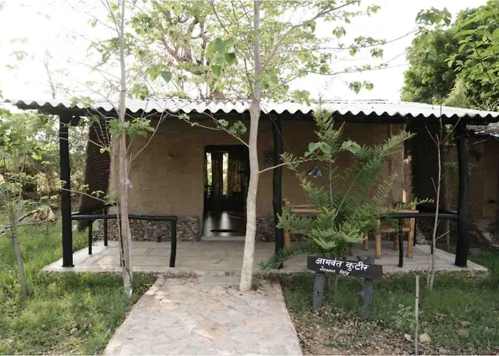 Bhuvan Aarogyam Vanvaasi Retreat - Near Core Panna Tiger Reserve & Safari Zone