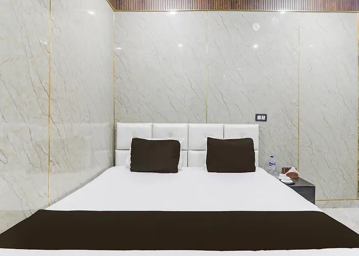Hotel O Hotel Pragati Inn Sahjanwa