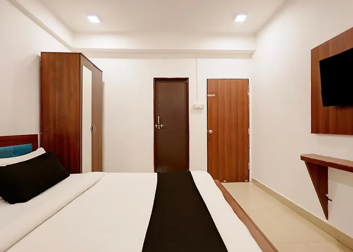 Super Collection O Besa Square Nagpur Formerly Yuva Inn
