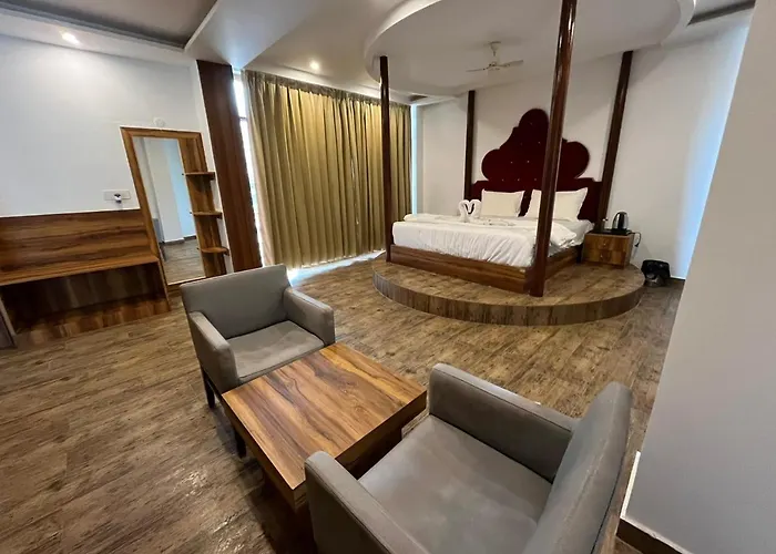 Apurwa Grand Resort