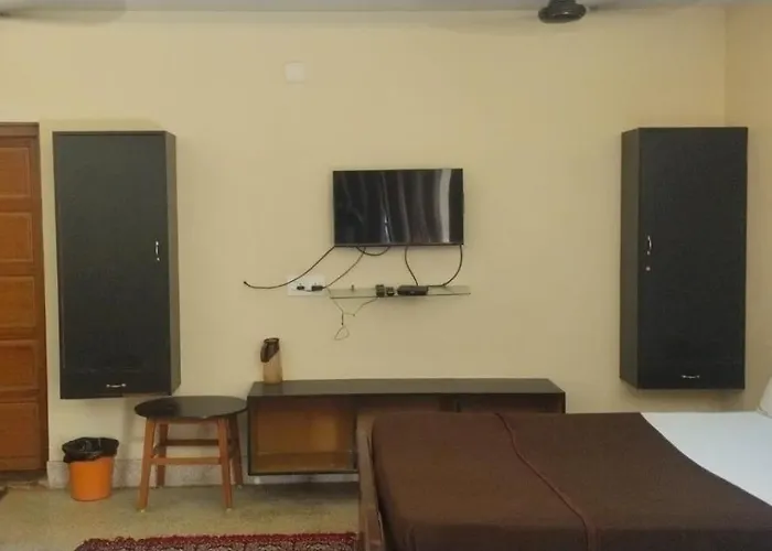 Sri Kumaran Lodge & Hall