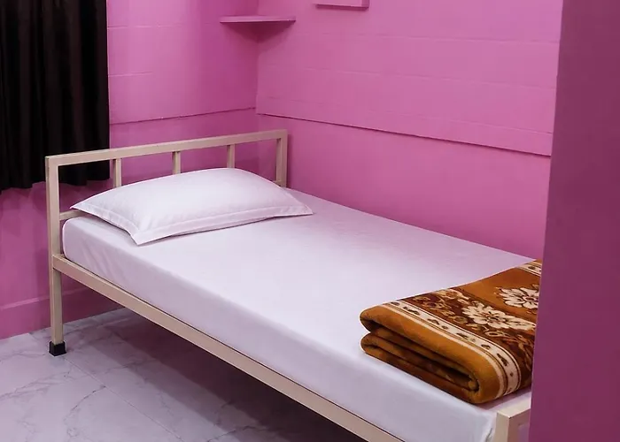 Hotel Nirmalai Palace Mahur