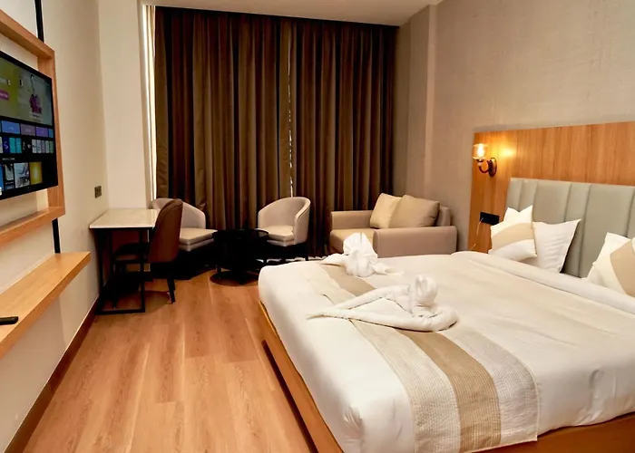 Hotel Hpb Grand