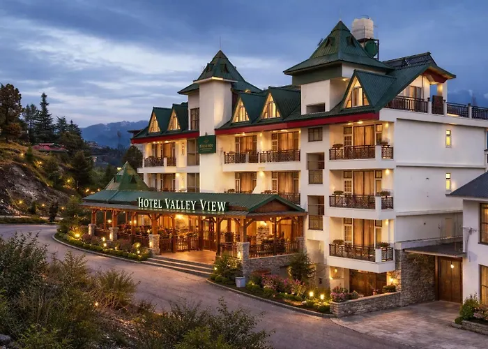 Aurelion - A Valley View Hotel Facing Towards Snow Capped Mountains