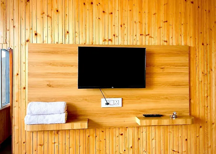 The Amber Retreat - A Cozy Stay Surrounded By The Beauty Of Mussoorie #Mountain View #Luxury Rooms #Restaurant #Parking