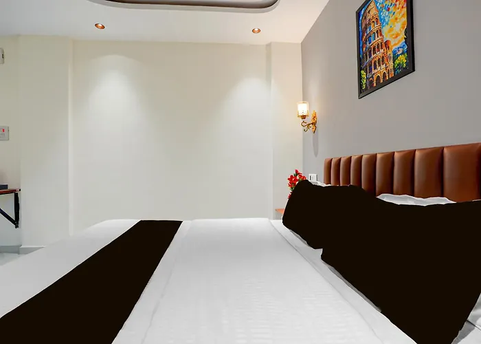 Super Townhouse Chakan Corporate Homestay Formerly New Royal Inn