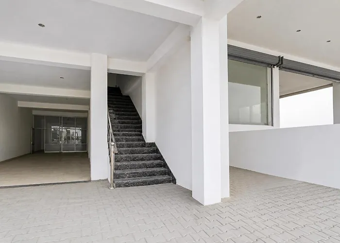 Super Townhouse Patiala Bus Terminal