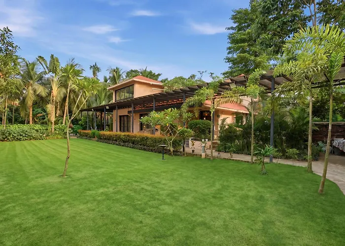 Ama Stays And Trails -Palm Meadows Villa,Kolkata