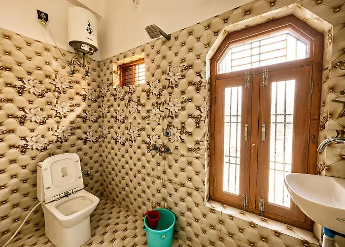 Hotel Ram Janm Bhoomi Ayodhya Urmila Palace Inn