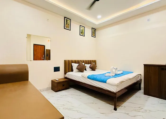 Hotel Gurukripa Palace