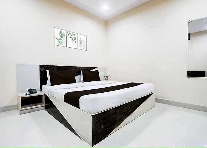 Hotel Swarat By Trustay
