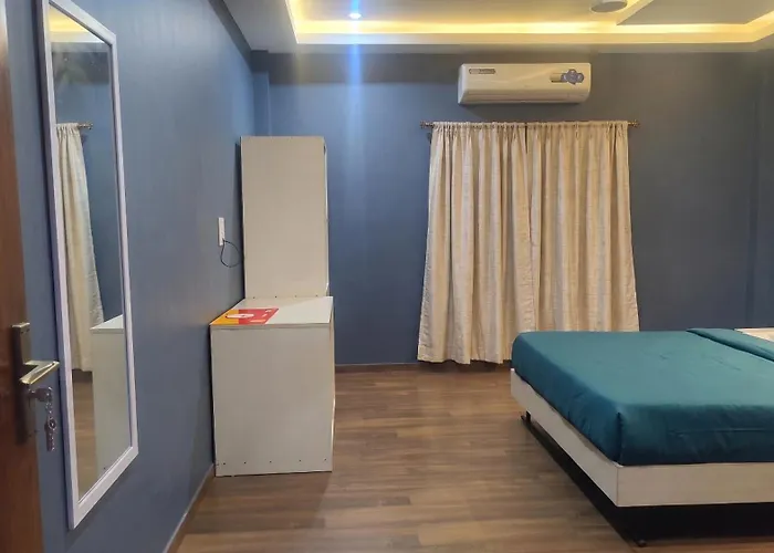 Fabhotel Elegance Inn