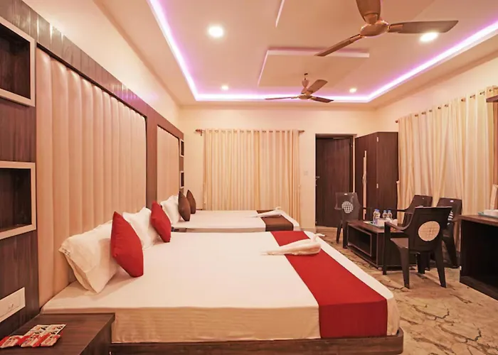 Golden Sand Beach Resort !! Beachfront !! Mandarmani
