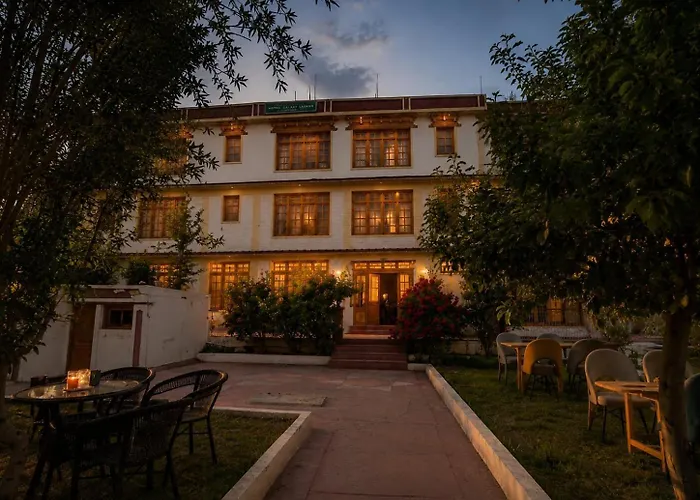 Zotpa Hostel