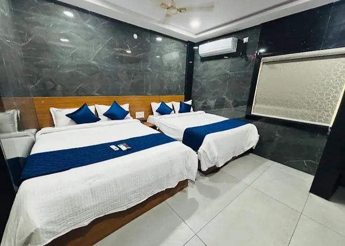 Hotel Madhavi Prime