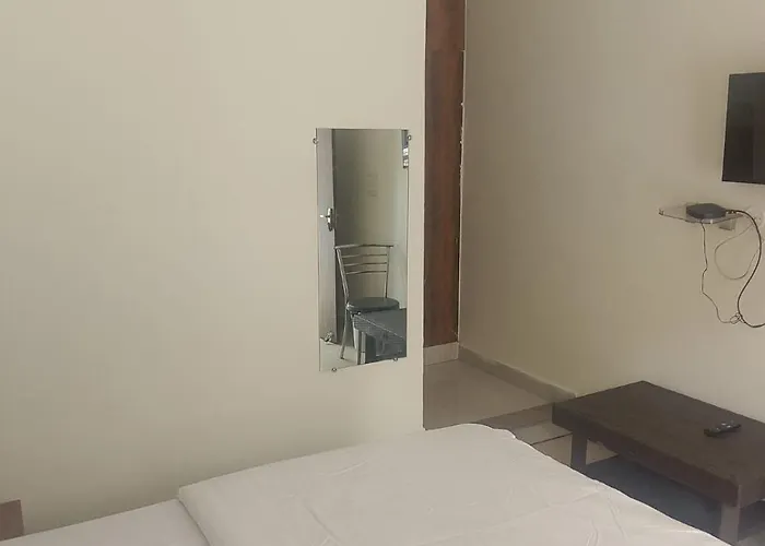 Grand Pahadi Tadka