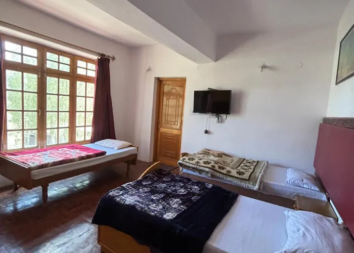 Zotpa Hostel