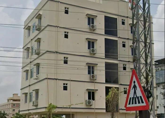 Hotel Madhavi Elite