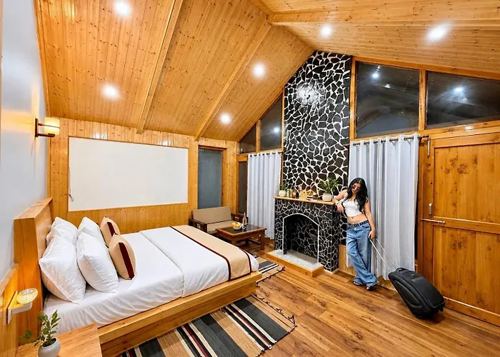The Mountain Raga , Riverside Villa