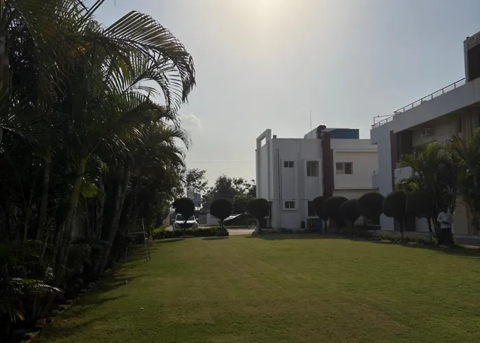 Hotel Narmada Inn