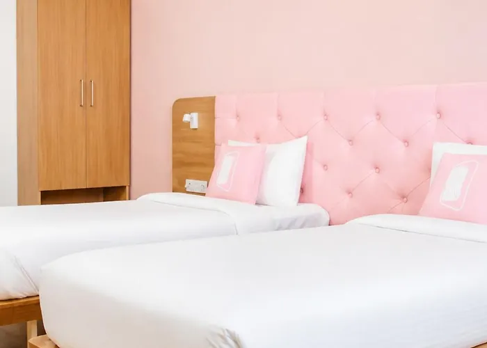 Hotel Ishika Resort