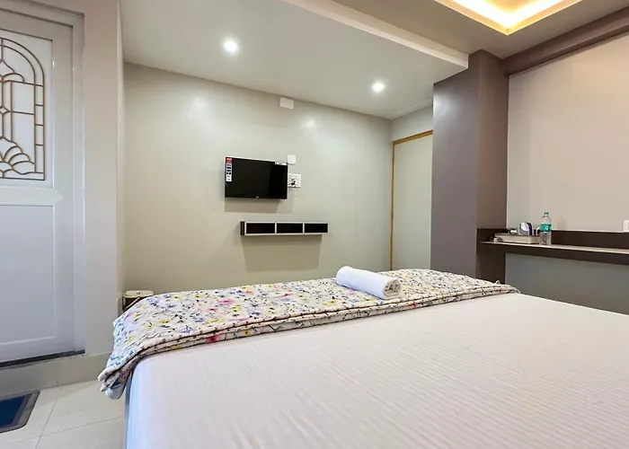 City Palace Hotel & Banquet
