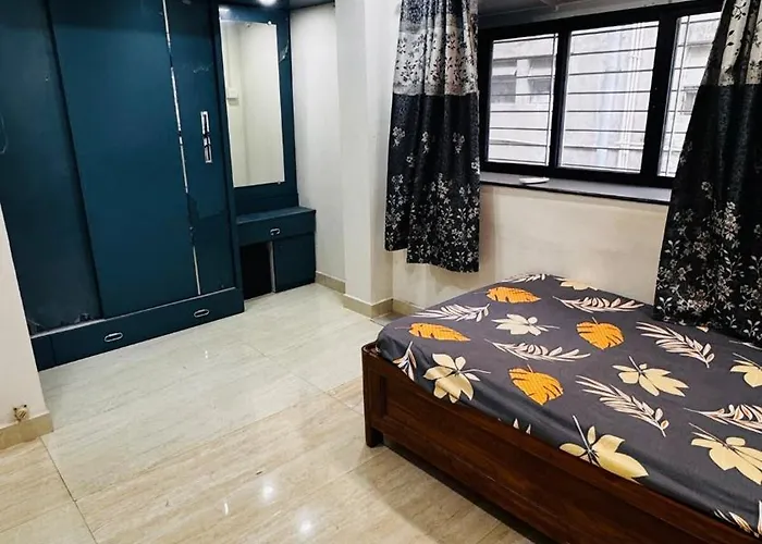 Luxury Apartment Near Ravinagar Square
