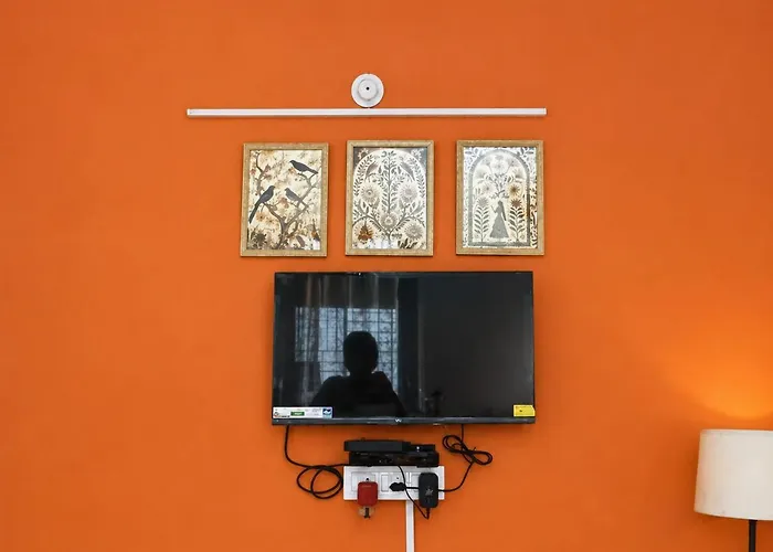 Yostel Homestay- Ac 2Bhk Near Airport & Railway Station
