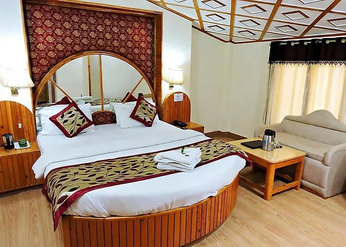 Hotel Chaman Palace