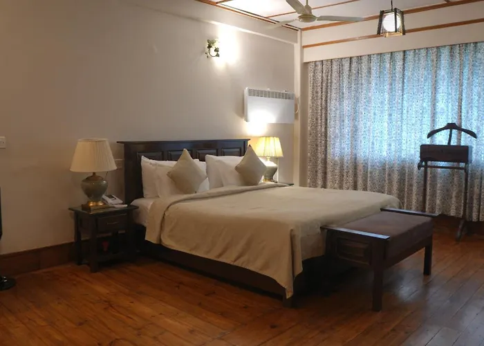 The Heritage Club - Tripura Castle Hotel And Spa Shillong