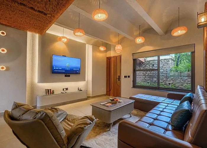 Jungle Lodge Resort & Spa