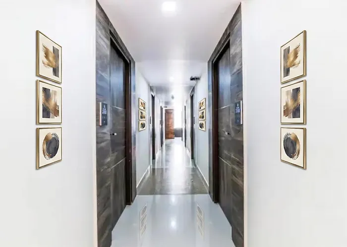 Fabhotel Crown Heights - Nr Koramangala Club