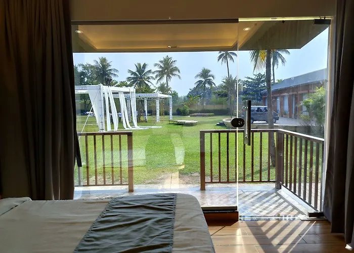 Paramount Riverfront Resort & Spa, Karjat